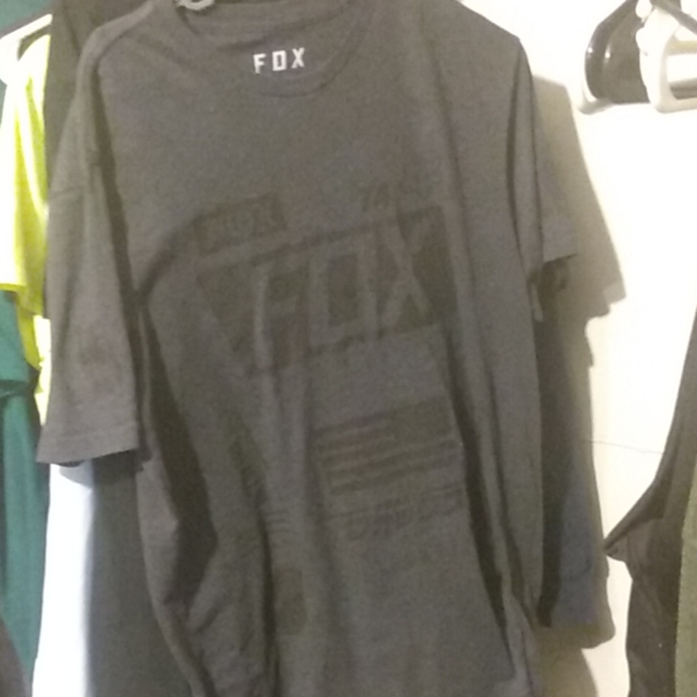 Fox tee